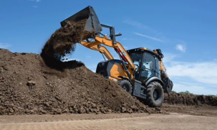 CASE Construction lanza la primer retroexcavadora eléctrica 580EV