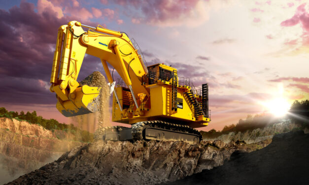 Komatsu exhibirá en Bauma 2025 la excavadora hidráulica eléctrica PC7000-11E en configuración de retroexcavadora
